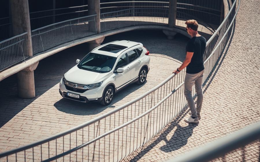  Honda CR-V Hybrid 2018 года  (EU) (фото 24 из 56)